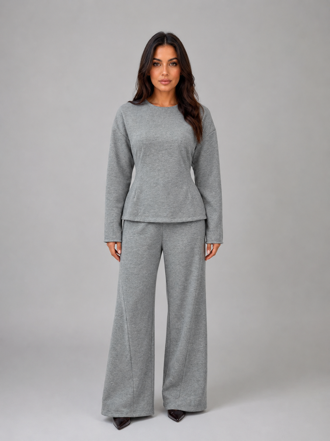 Women’s Soft Lounge Two-Piece Set – Fitted Top & Wide Leg Pants