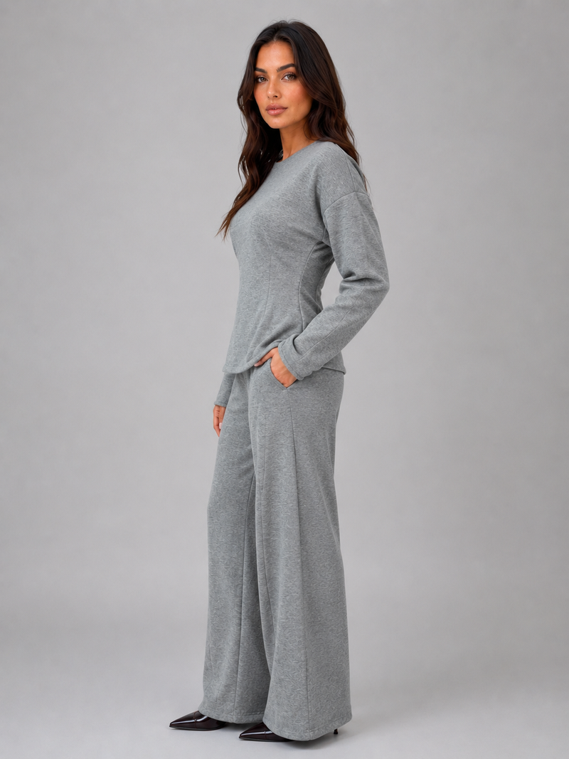 Women’s Soft Lounge Two-Piece Set – Fitted Top & Wide Leg Pants